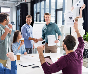 How Do You Celebrate Success In The Workplace? | JobMonkey.com
Office Team Celebration