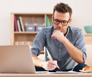 HR Directors Must Make Sure Employees are Following All Rules and Regulations