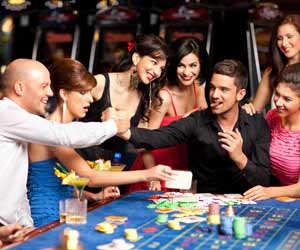 Casino Hosts Make Sure High Roller Guests Feel Welcome by Issuing Various Comps
