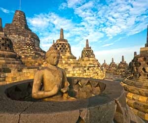 Here are Some Common Customs in Indonesia